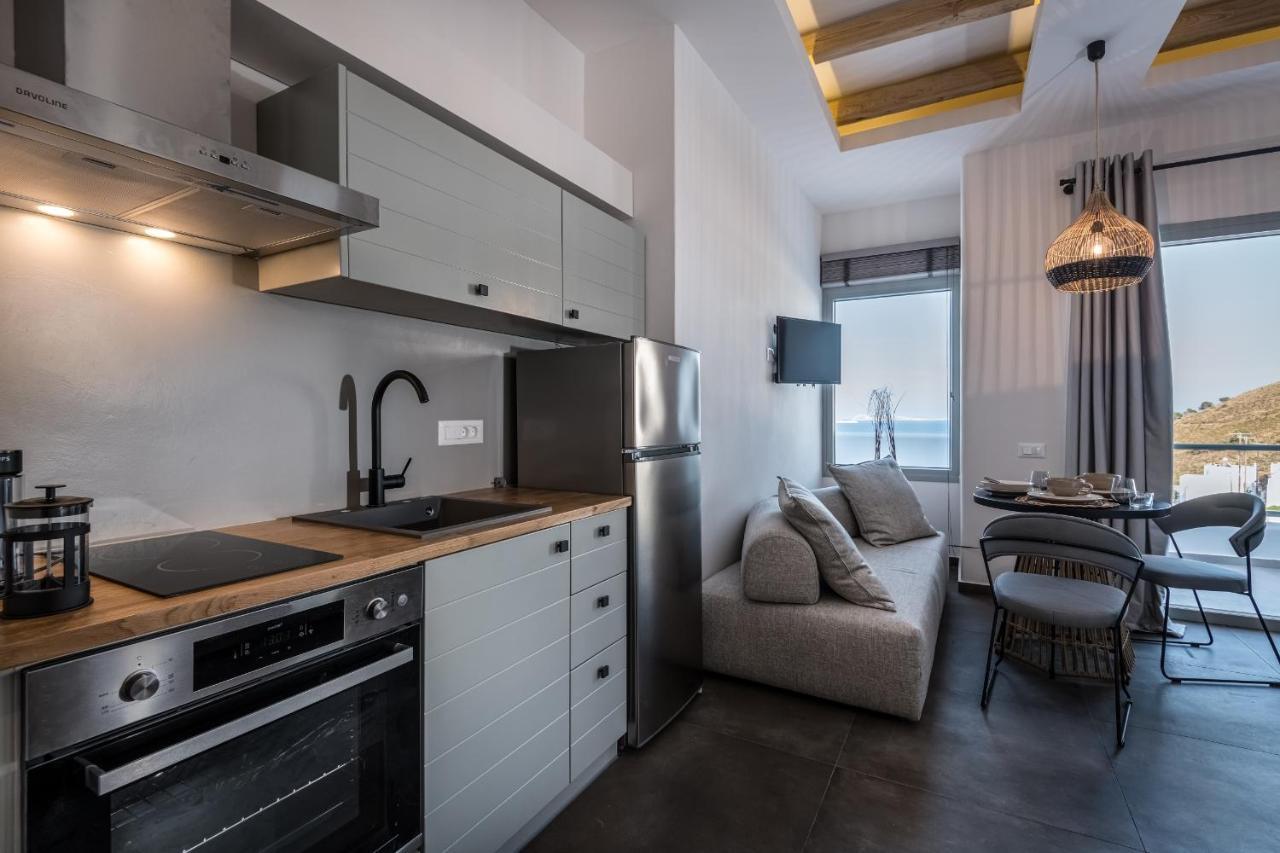 Vivere Luxury Suites Pera Gyalos Exterior foto